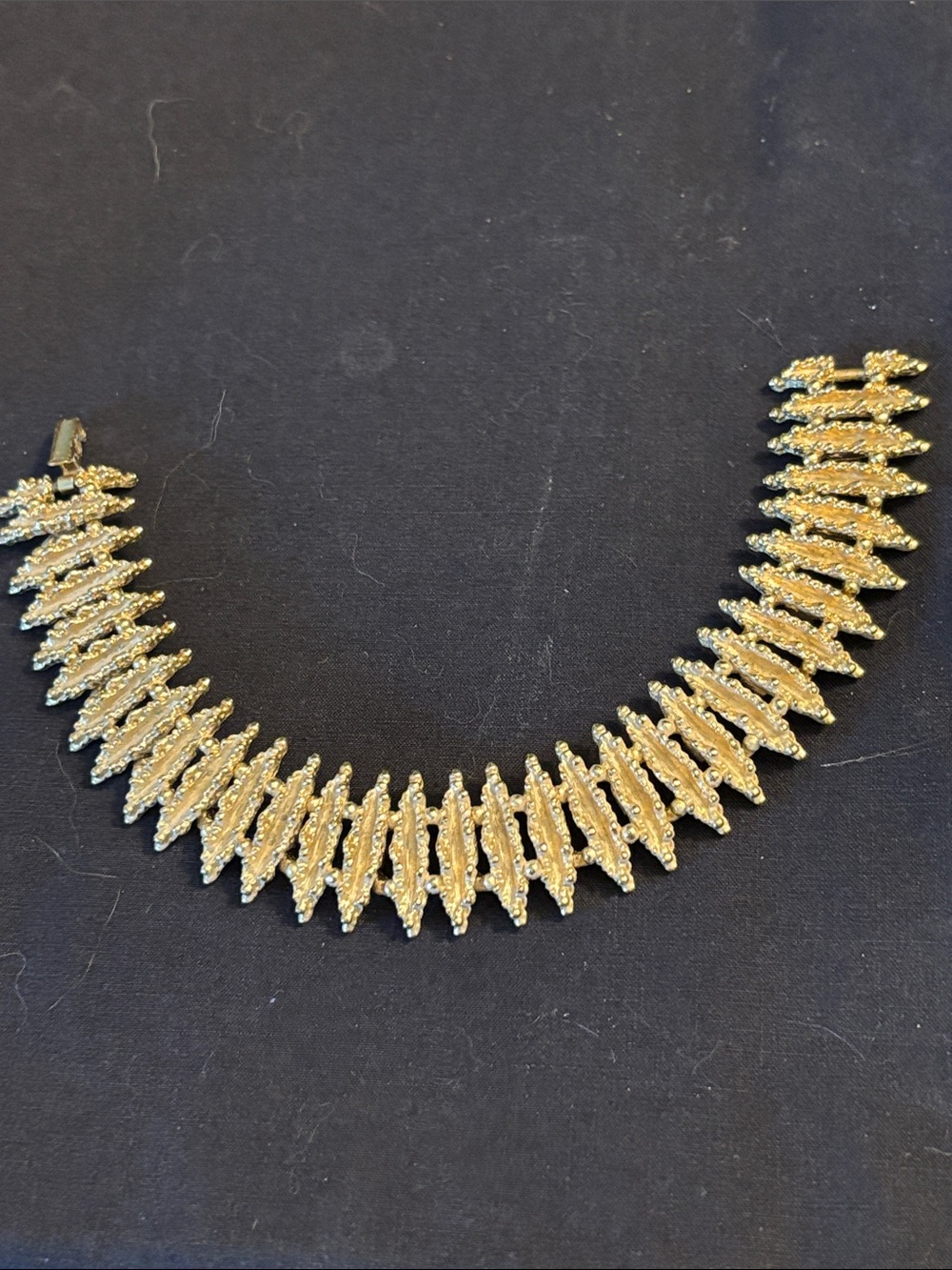 Vintage Avon Goldtone Starburst Bracelet 7”